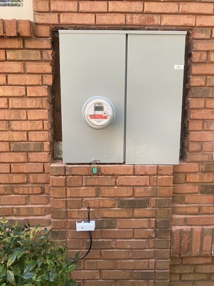 New 400-amp meter main with meter set and covers closed
